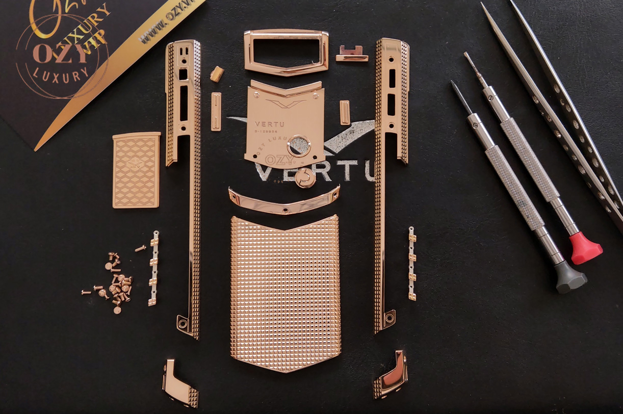 Vertu Khung vỏ vàng khối 18k yếu tố tạo lên thương hiệu